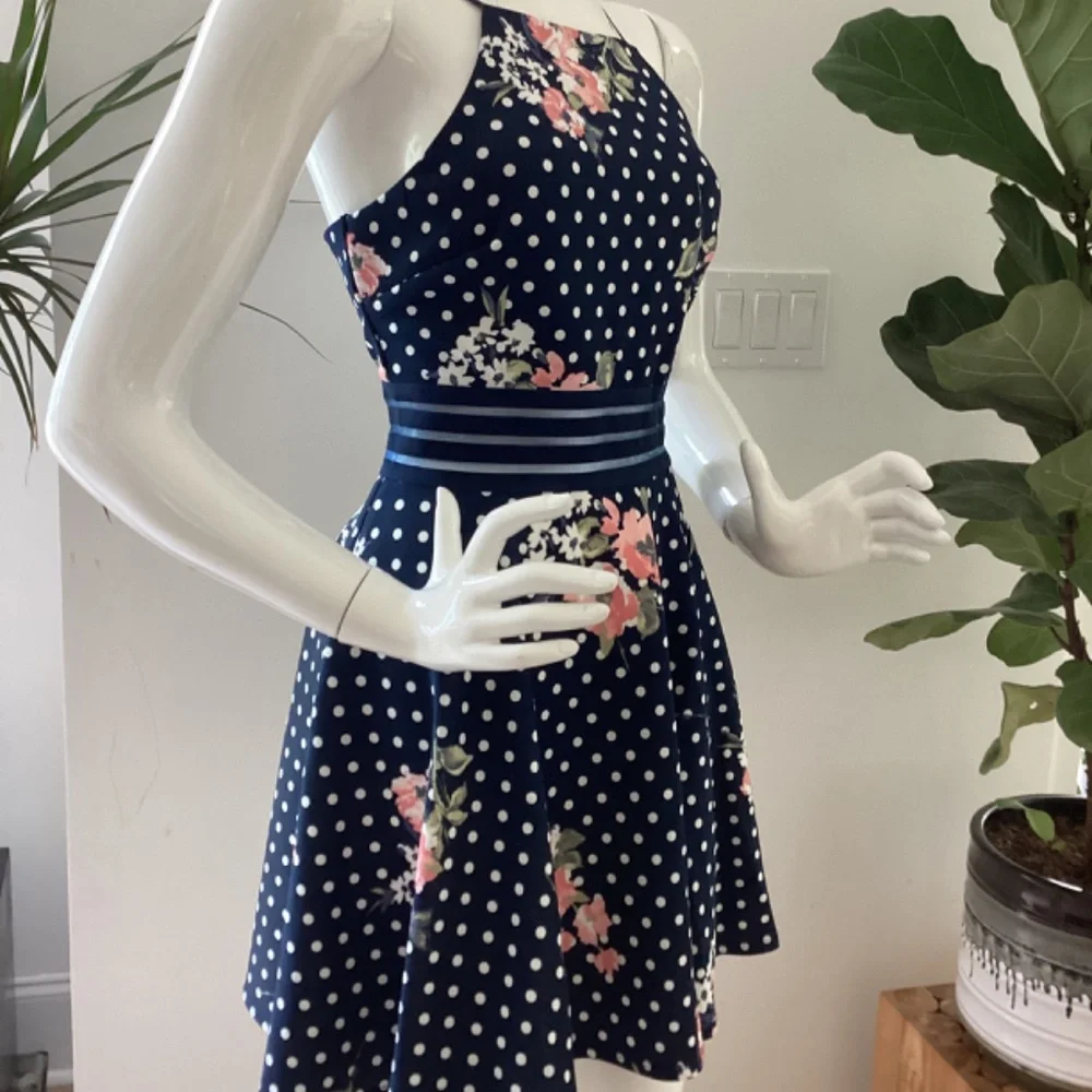 NWT CITY STUDIO FLORAL BLUE SPAGHETTI STRAPS SWING DRESS sz 5